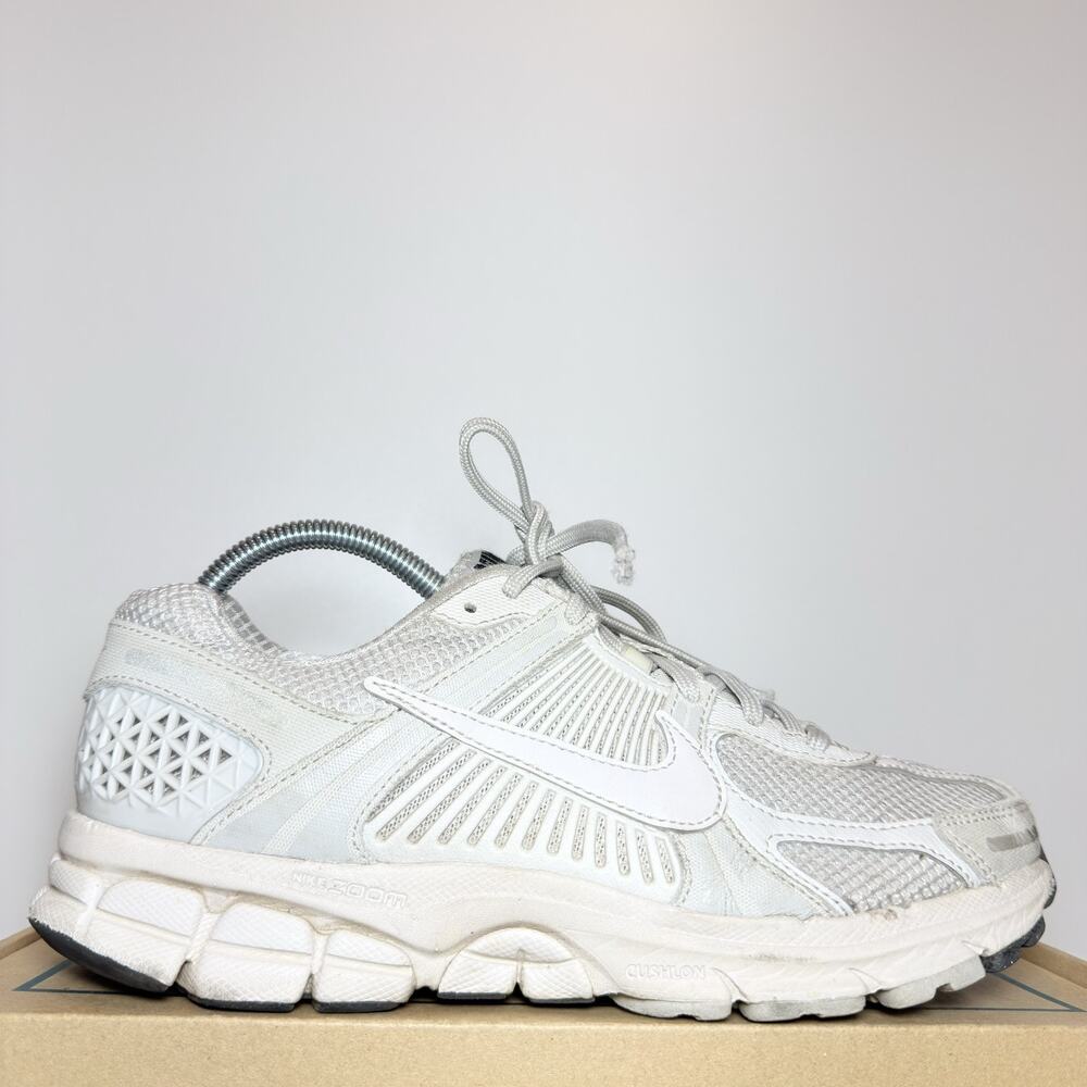 Nike Mens Size 8 Zoom Vomero 5 White Platinum Tint Athletic Running Shoes